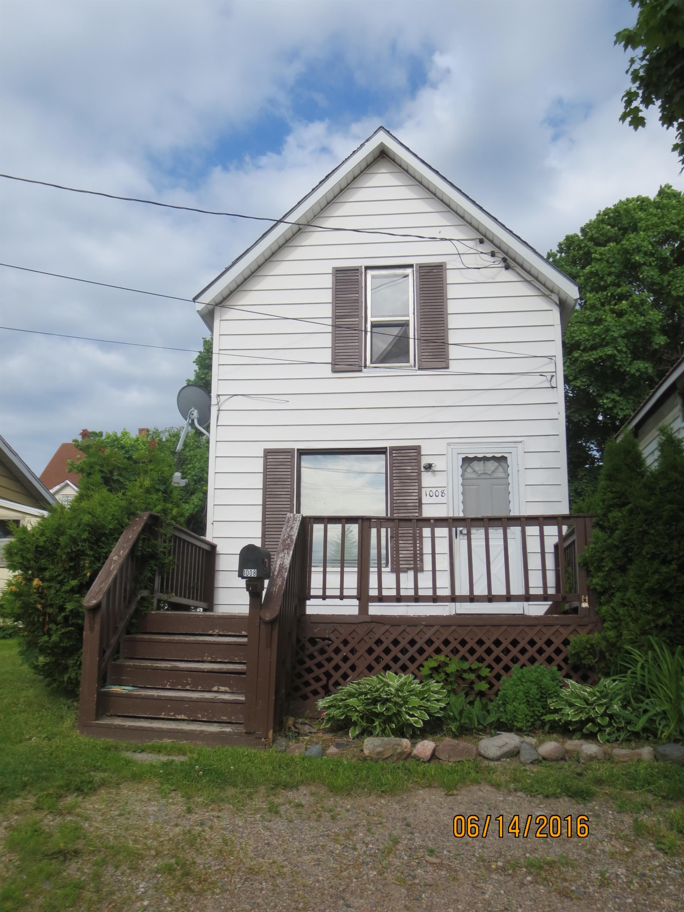 1008 Tweed St.