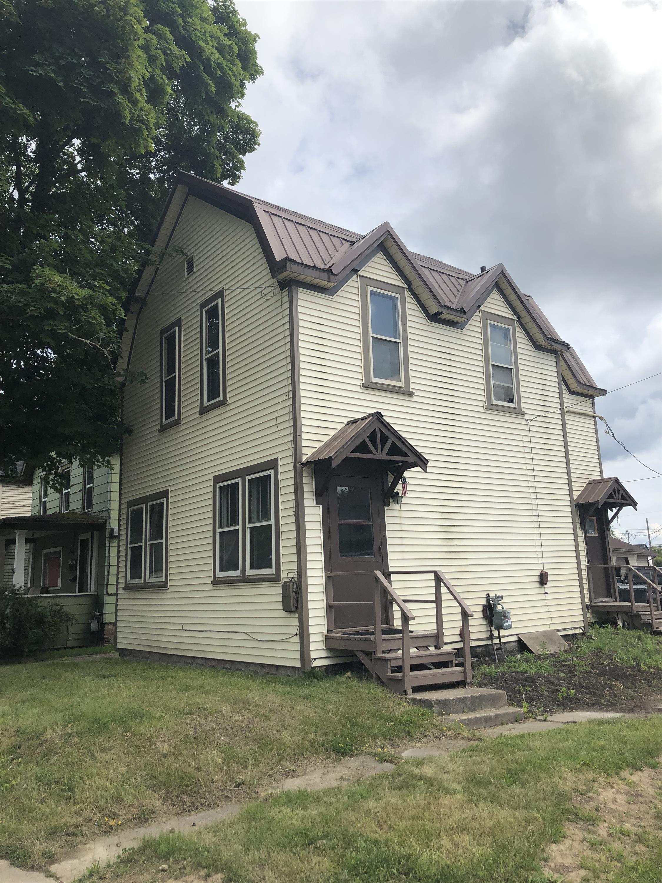 301 East Easterday Avenue